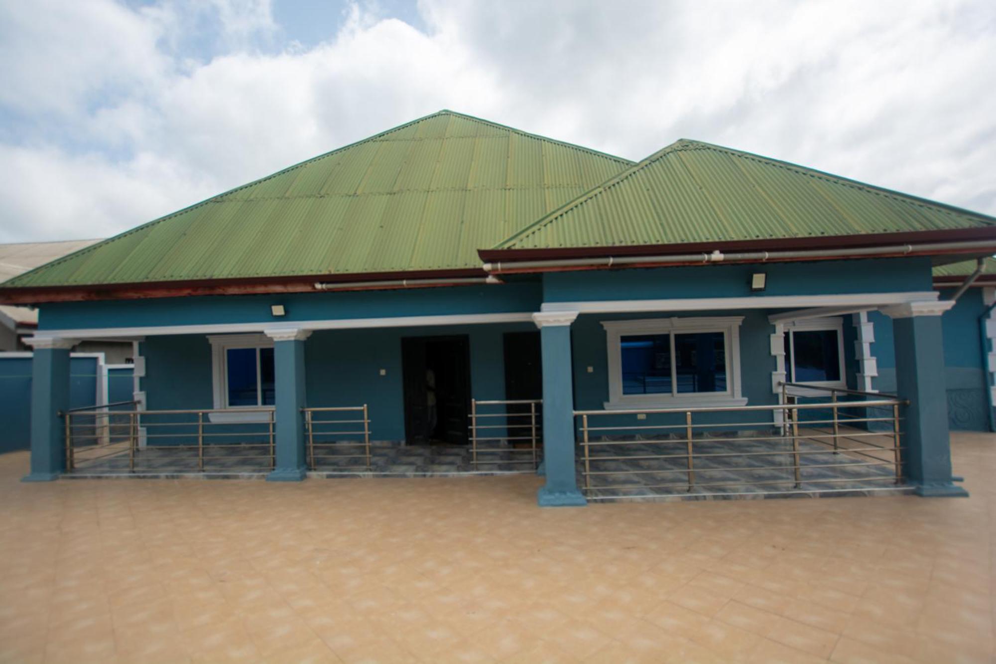 Yaa Asantewaa Inn Ejisu エクステリア 写真